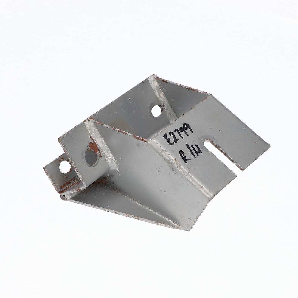 Engine mount bracket